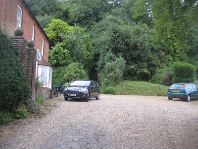 Photograph of route to Aldbury 29 bridleway