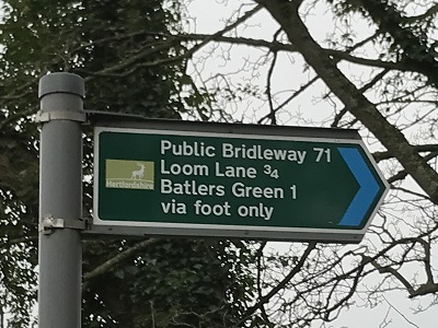 Photograph of Aldenham 71 bridleway