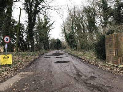 Photograph of Aldenham 71 bridleway