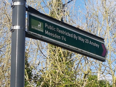 Anstey 20 sign at public road
