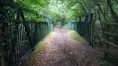 Photograph of Enfield 330 bridleway looking southwest
