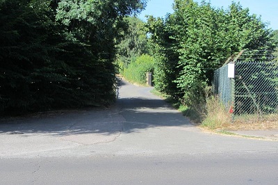 Photograph of Hemel Hempstead 13 path