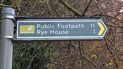 Stanstead Abbots 11 sign