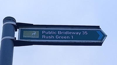 Photo of Stevenage 35 council bridleway sign