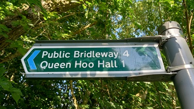 Photo of sign where Tewin 4 bridleway leaves the road